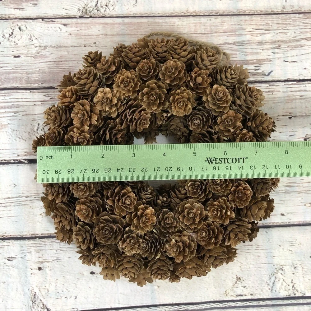 Small Rustic Pine Cone Wreath‎ Center Piece